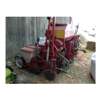 USED BECKER 6 ROW MAIZE DRILL C/W FERT. KIT